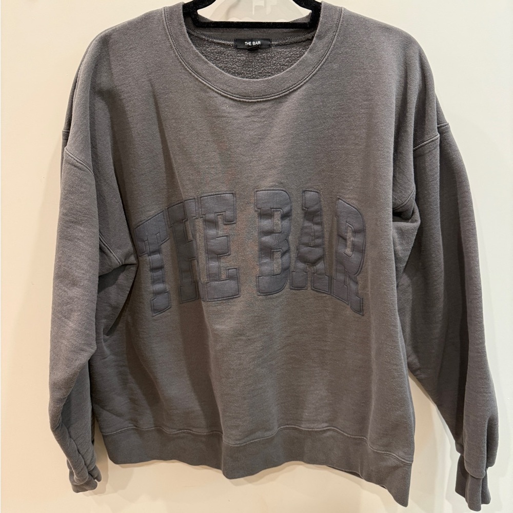 THE BAR - VARSITY SWEATSHIRT